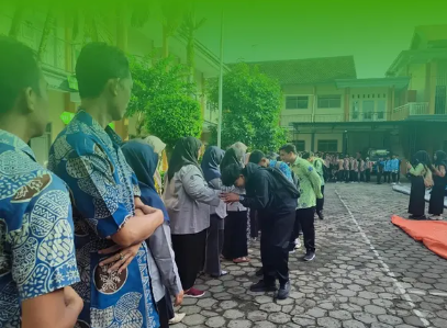 Pelaksanaan Halal Bihalal SMK Al-Azhar Sempu